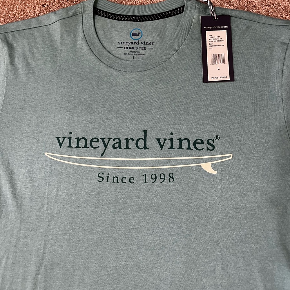 Vineyard Vines T-Shirt Men’s Large 

Brand new with tag